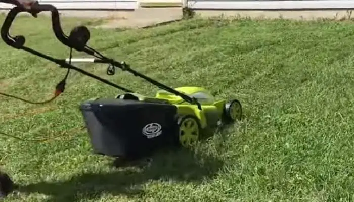 How to Mow a Lawn With a Corded Mower
